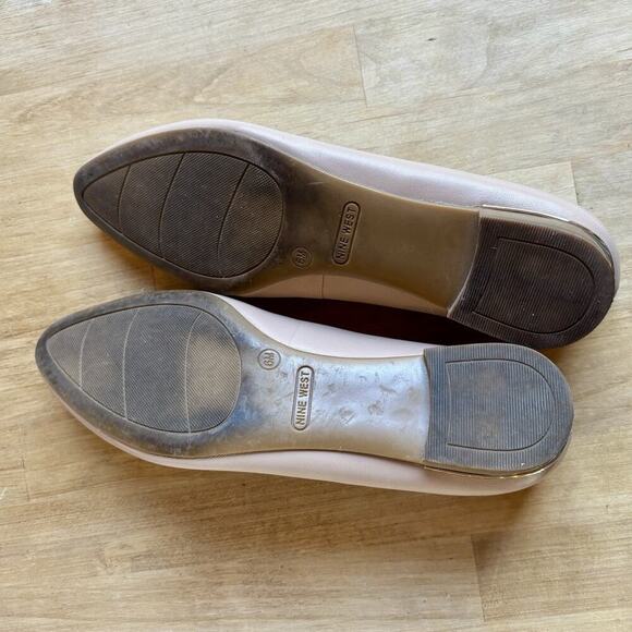 Nine West Point Slip On Leather Ballet Flats Neutral Beige 6M Gold Heel Read - Picture 7 of 8